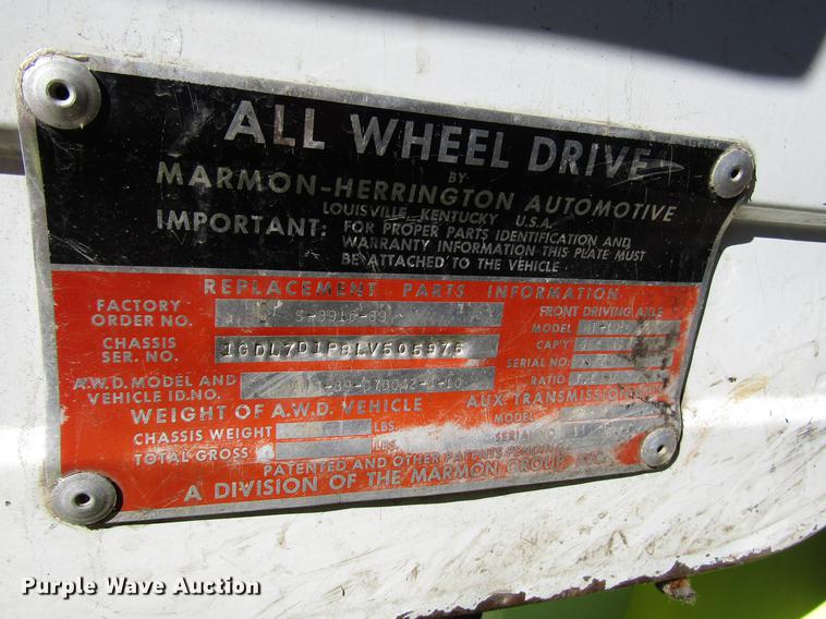 image for item DD3738 1990 GMC C6000 fire truck