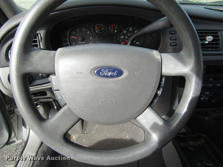 image for item DD3748 2007 Ford Taurus