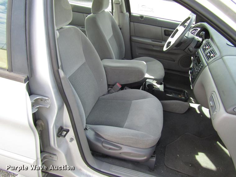 image for item DD3748 2007 Ford Taurus