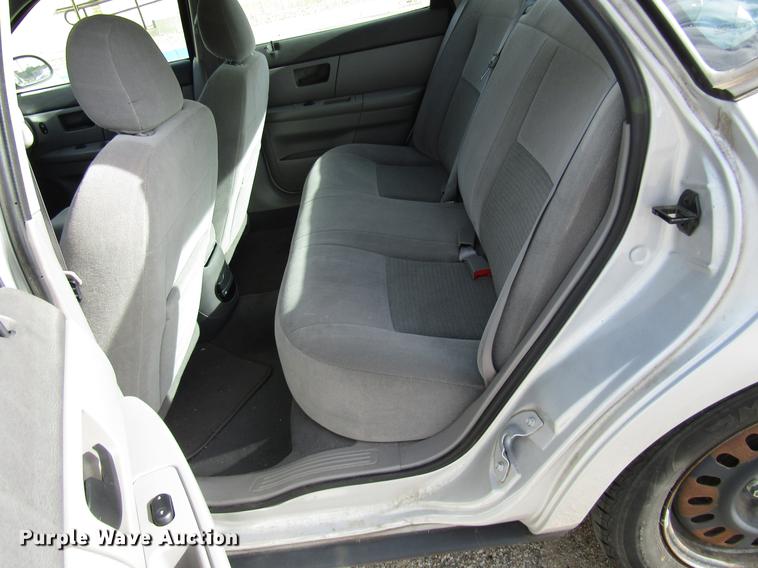 image for item DD3748 2007 Ford Taurus