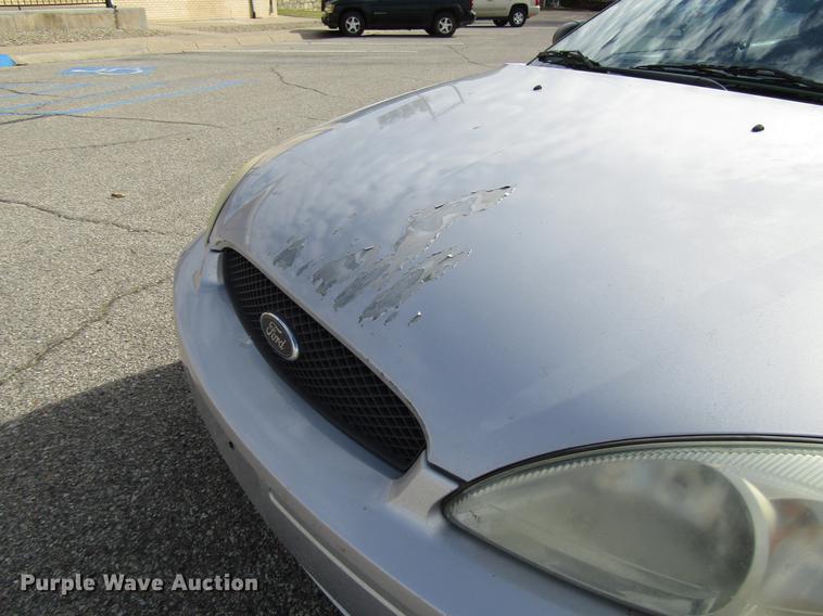 image for item DD3748 2007 Ford Taurus