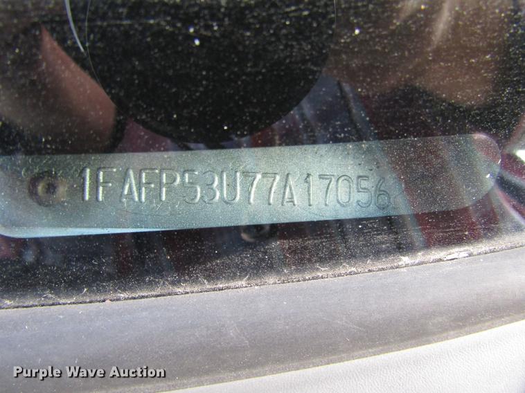 image for item DD3748 2007 Ford Taurus