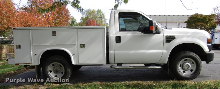 image for item DD3766 2008 Ford F350 Super Duty utility bed pickup truck