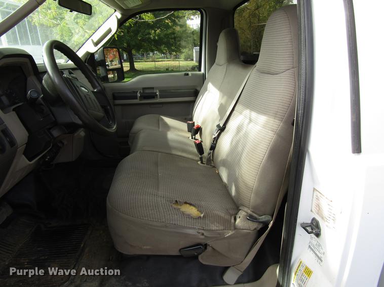 image for item DD3766 2008 Ford F350 Super Duty utility bed pickup truck