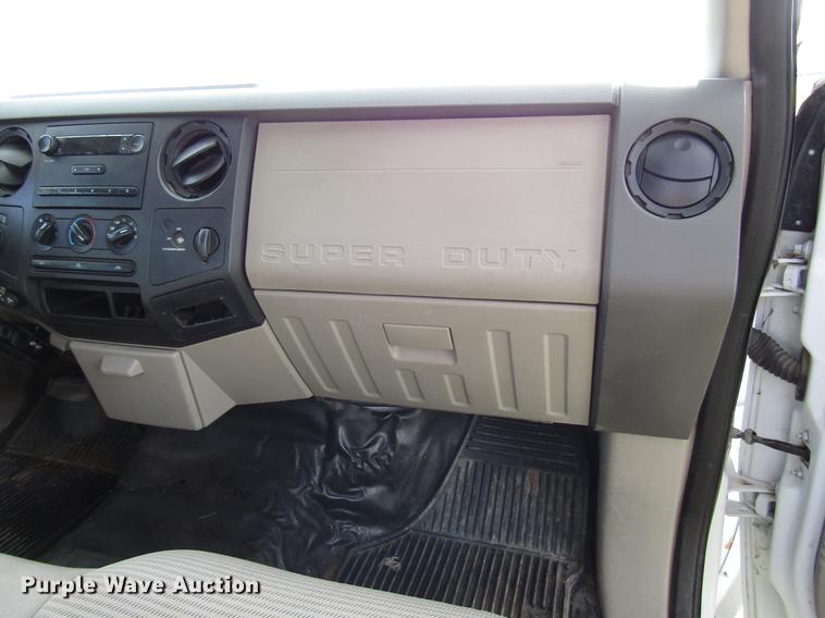 image for item DD3766 2008 Ford F350 Super Duty utility bed pickup truck
