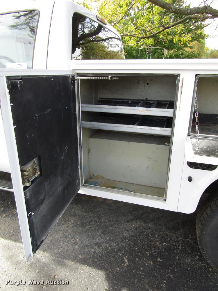 image for item DD3766 2008 Ford F350 Super Duty utility bed pickup truck