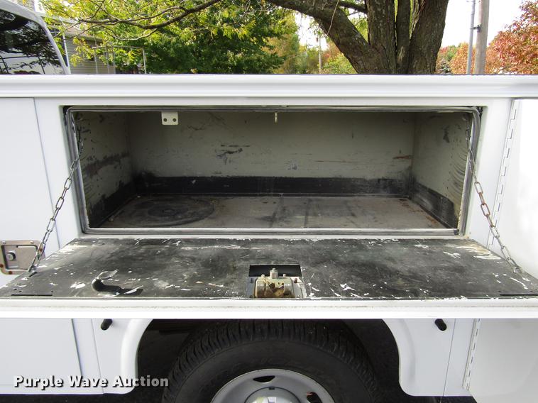 image for item DD3766 2008 Ford F350 Super Duty utility bed pickup truck