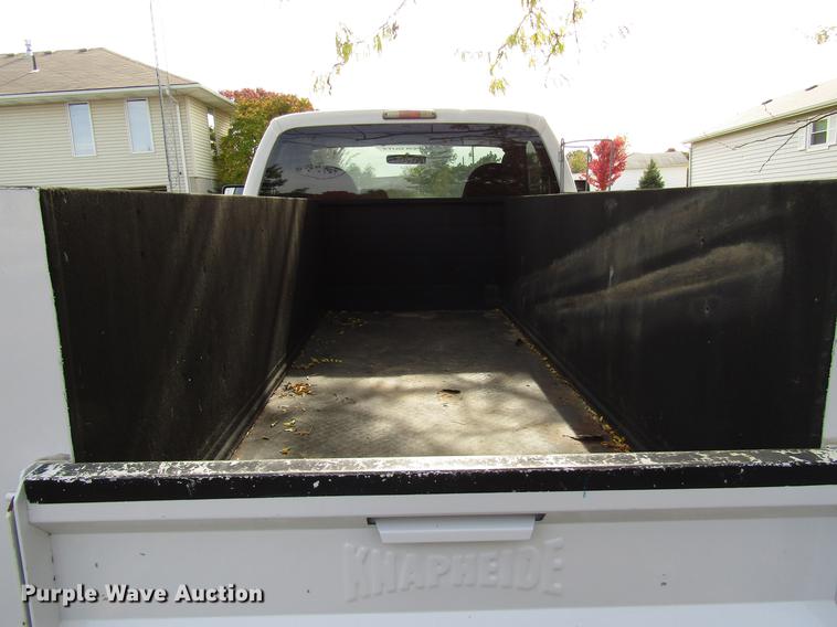 image for item DD3766 2008 Ford F350 Super Duty utility bed pickup truck