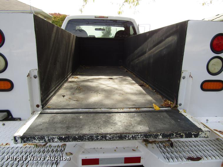image for item DD3766 2008 Ford F350 Super Duty utility bed pickup truck