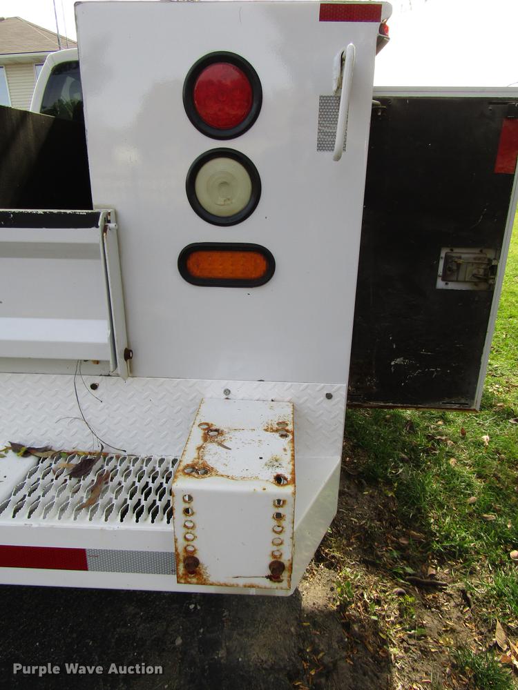 image for item DD3766 2008 Ford F350 Super Duty utility bed pickup truck