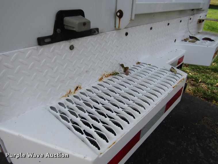 image for item DD3766 2008 Ford F350 Super Duty utility bed pickup truck