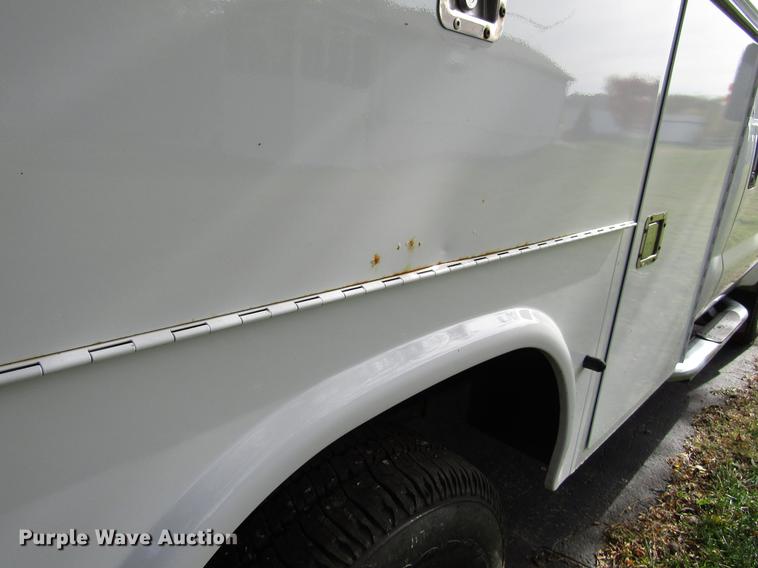 image for item DD3766 2008 Ford F350 Super Duty utility bed pickup truck