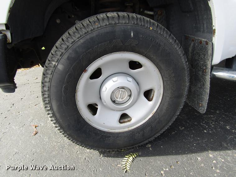 image for item DD3766 2008 Ford F350 Super Duty utility bed pickup truck