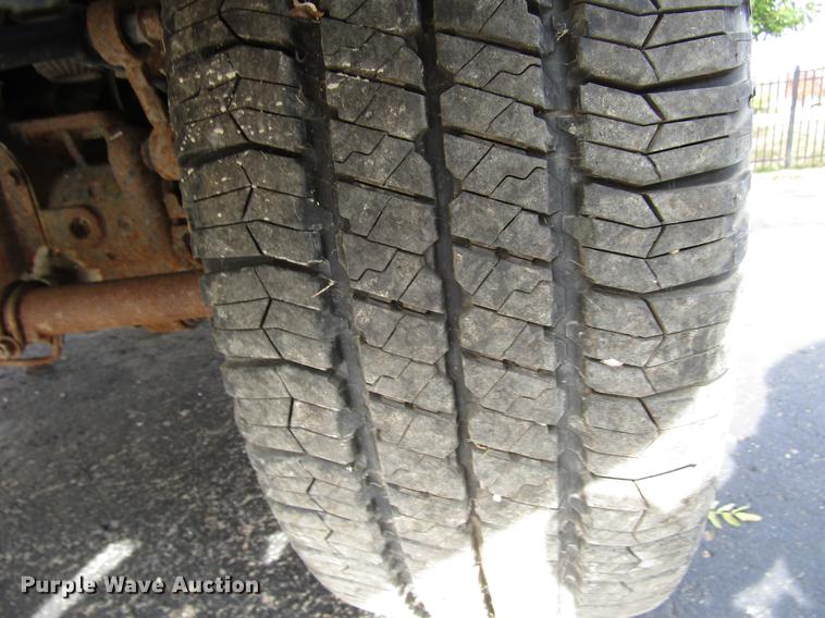 image for item DD3766 2008 Ford F350 Super Duty utility bed pickup truck