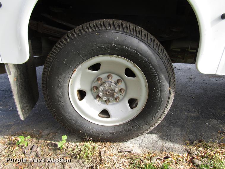 image for item DD3766 2008 Ford F350 Super Duty utility bed pickup truck