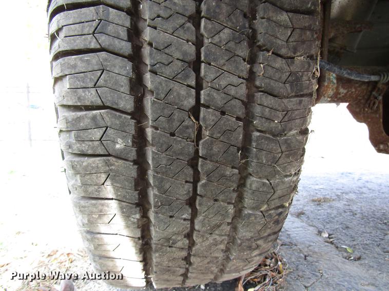 image for item DD3766 2008 Ford F350 Super Duty utility bed pickup truck