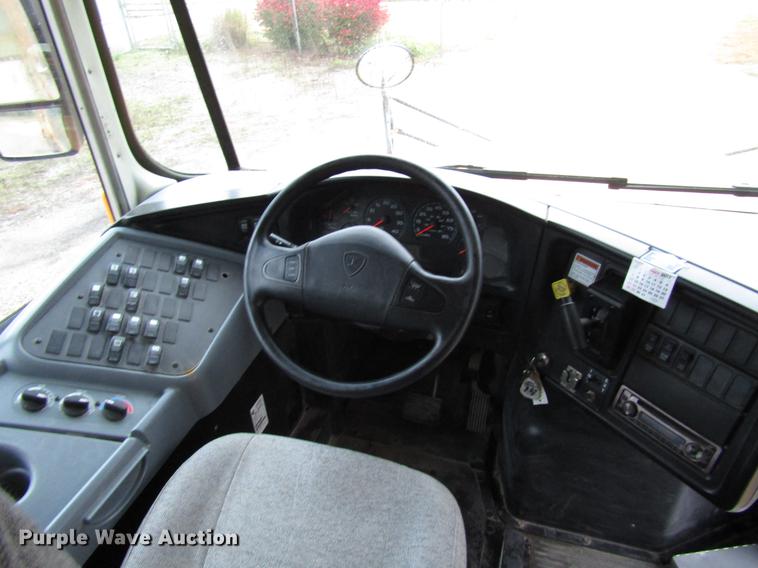 image for item DD3771 2007 International CE300 school bus