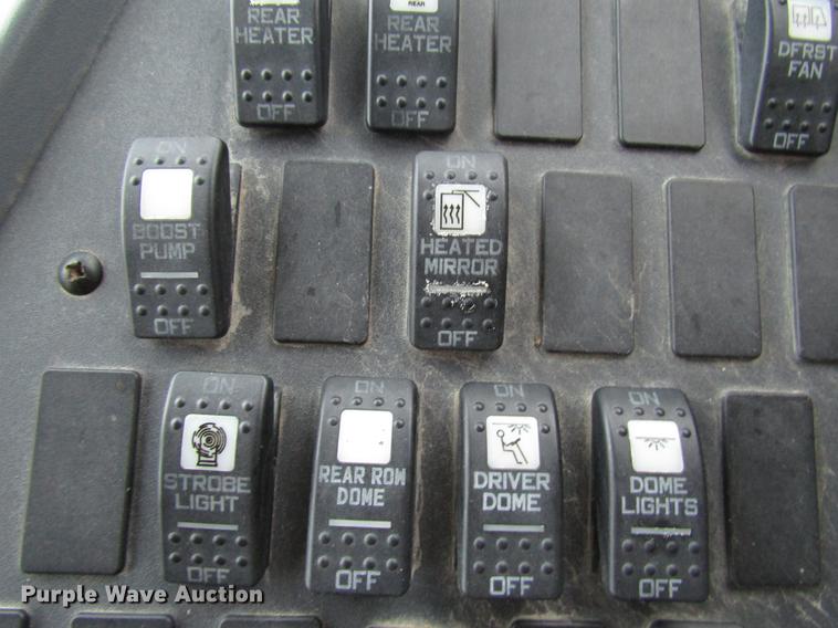 image for item DD3771 2007 International CE300 school bus