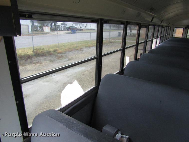 image for item DD3771 2007 International CE300 school bus