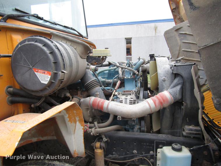 image for item DD3771 2007 International CE300 school bus