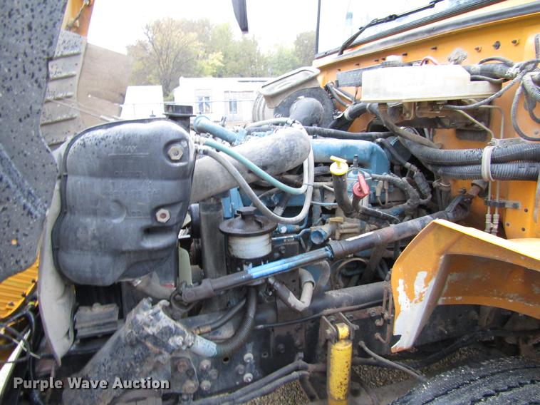 image for item DD3771 2007 International CE300 school bus