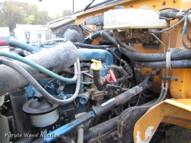 image for item DD3771 2007 International CE300 school bus