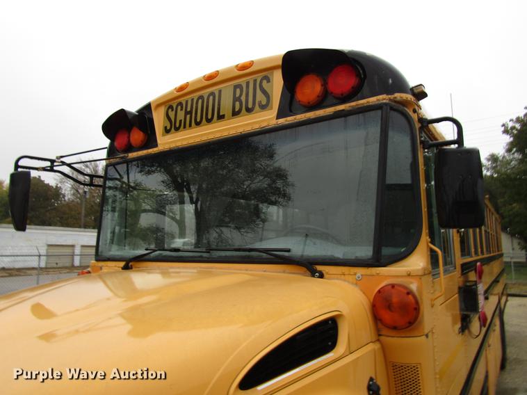 image for item DD3771 2007 International CE300 school bus