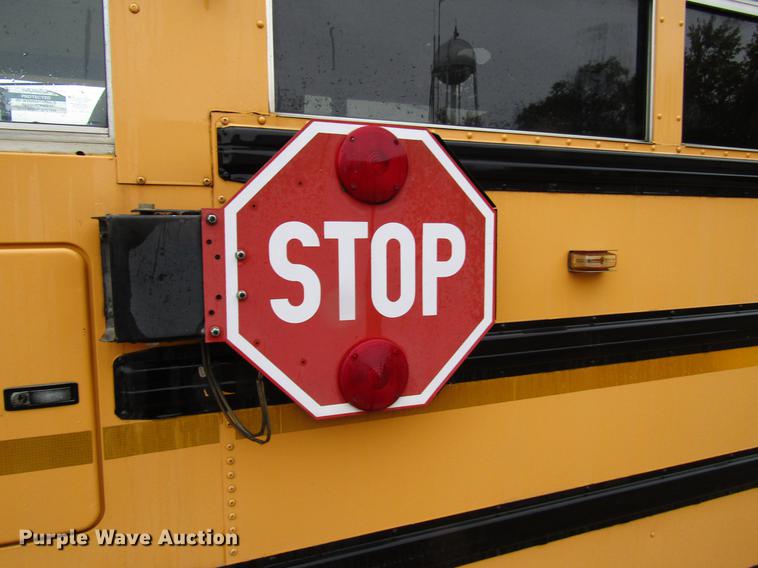 image for item DD3771 2007 International CE300 school bus