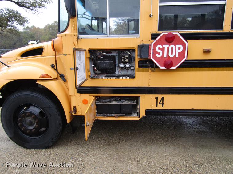 image for item DD3771 2007 International CE300 school bus