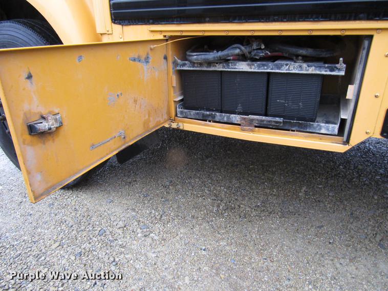 image for item DD3771 2007 International CE300 school bus