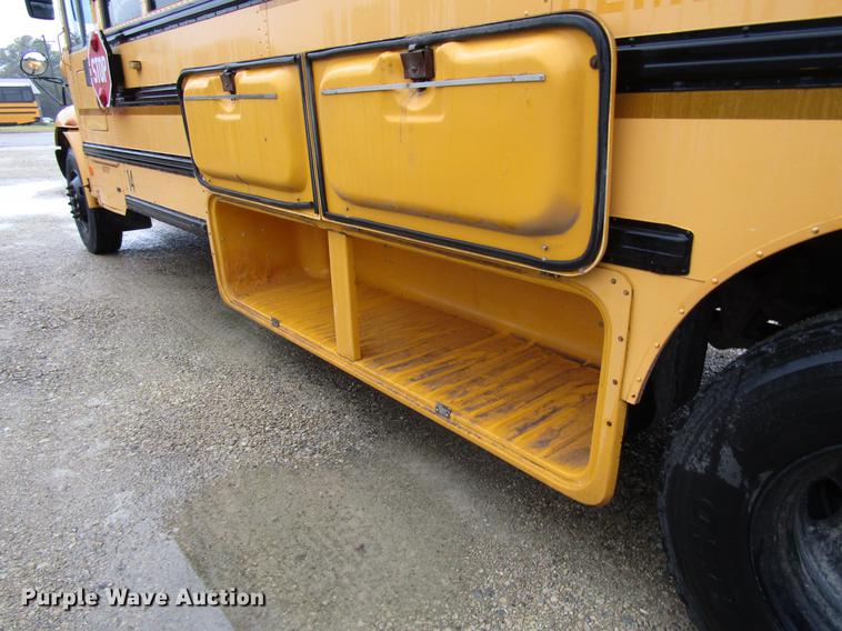 image for item DD3771 2007 International CE300 school bus