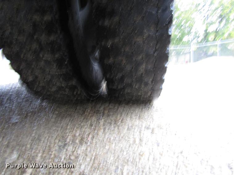 image for item DD3771 2007 International CE300 school bus