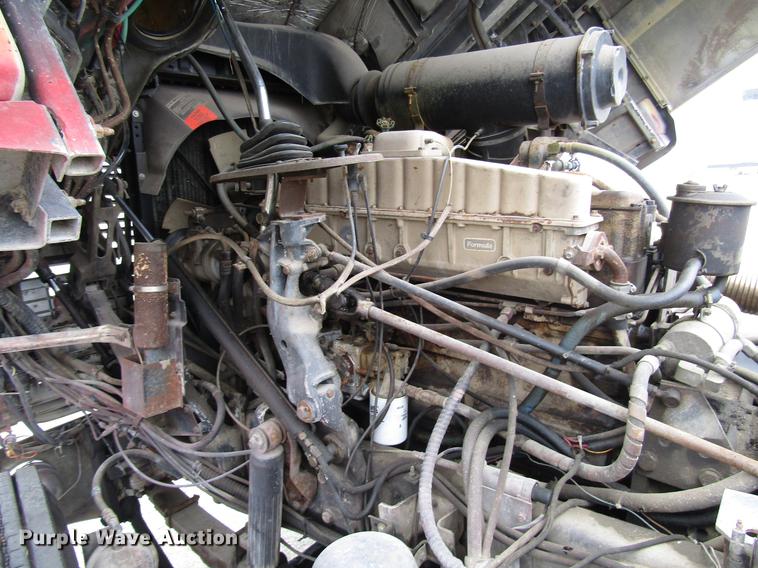 image for item DD3782 1985 Ford CL9000 semi truck