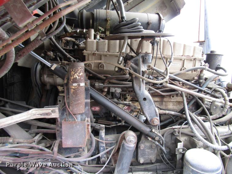 image for item DD3782 1985 Ford CL9000 semi truck