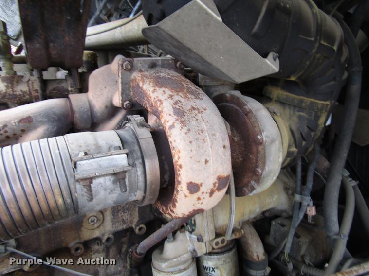 image for item DD3782 1985 Ford CL9000 semi truck