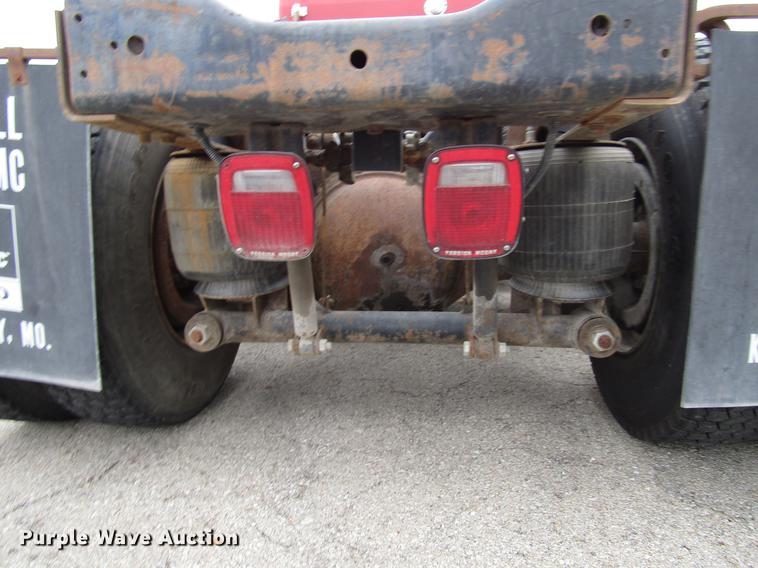 image for item DD3782 1985 Ford CL9000 semi truck