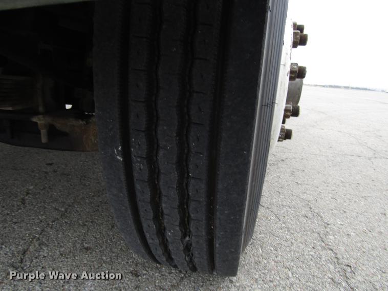 image for item DD3782 1985 Ford CL9000 semi truck