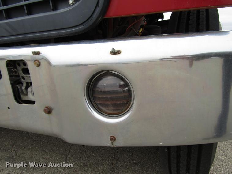 image for item DD3782 1985 Ford CL9000 semi truck