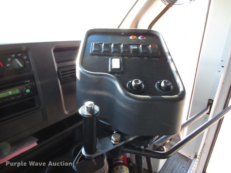 image for item DD3799 2003 Chevrolet Express 3500 school bus