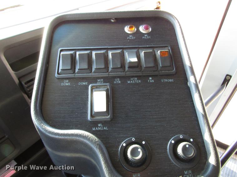 image for item DD3799 2003 Chevrolet Express 3500 school bus