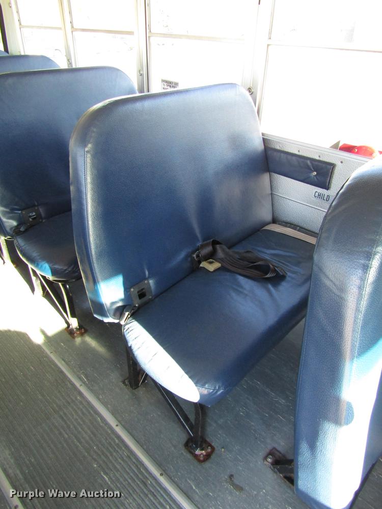 image for item DD3799 2003 Chevrolet Express 3500 school bus