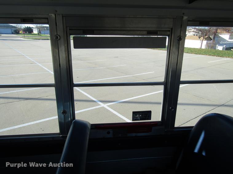 image for item DD3799 2003 Chevrolet Express 3500 school bus