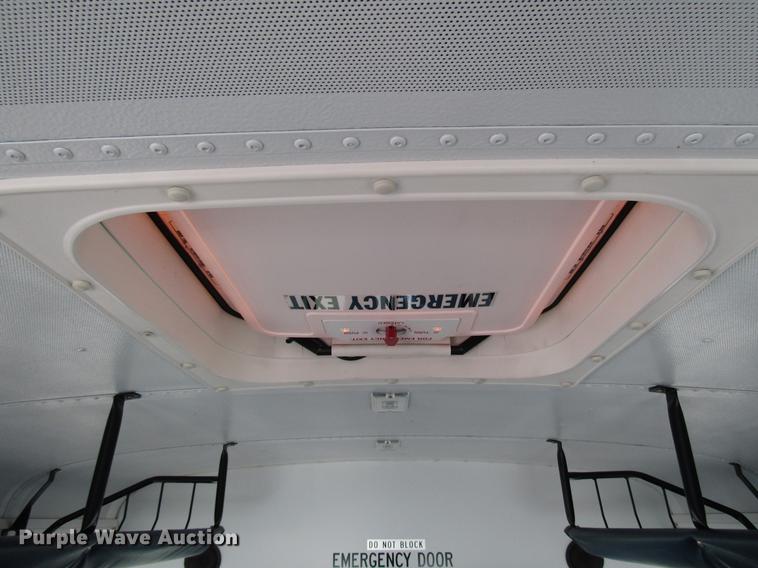 image for item DD3799 2003 Chevrolet Express 3500 school bus