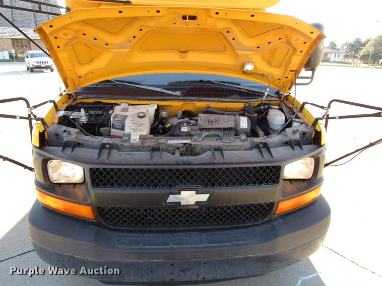 image for item DD3799 2003 Chevrolet Express 3500 school bus