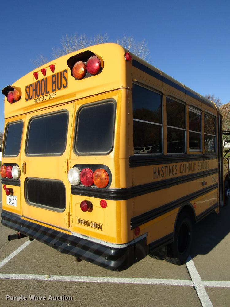 image for item DD3799 2003 Chevrolet Express 3500 school bus