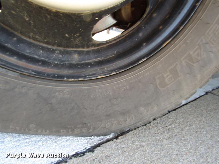 image for item DD3799 2003 Chevrolet Express 3500 school bus