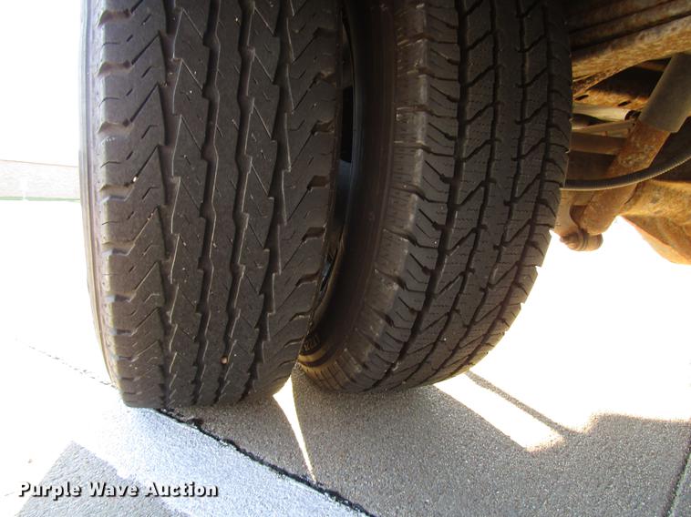 image for item DD3799 2003 Chevrolet Express 3500 school bus