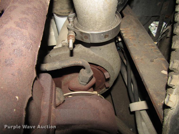 image for item DD3800 2001 Blue Bird TC2000 school bus