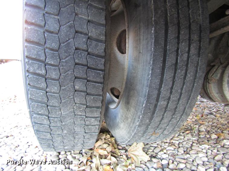 image for item DD3800 2001 Blue Bird TC2000 school bus