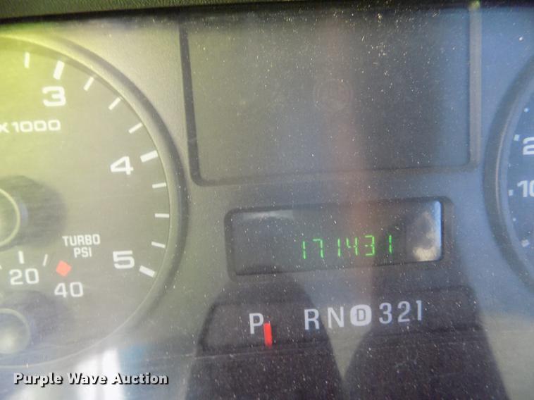 image for item DD5890 2006 Ford F250 Super Duty XL pickup truck